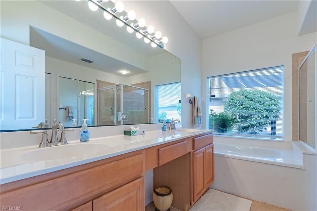 9044 Shadow Glen Way , Fort Myers, FL 33913 Photo