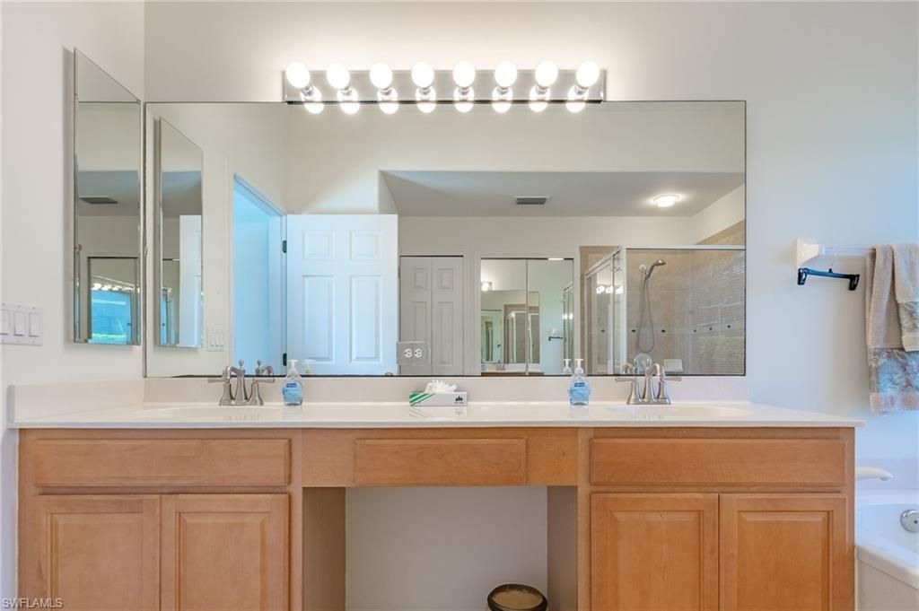 9044 Shadow Glen Way , Fort Myers, FL 33913 Photo