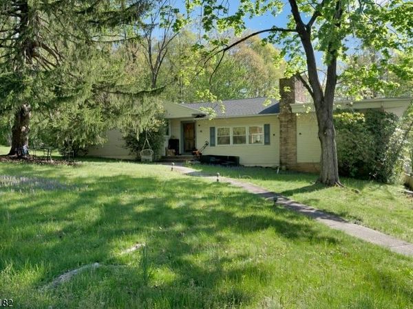 104 Redmont Rd, Watchung, NJ 07069