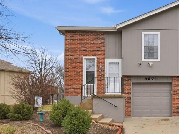 8671 N Hull Avenue, Kansas City, MO 64154