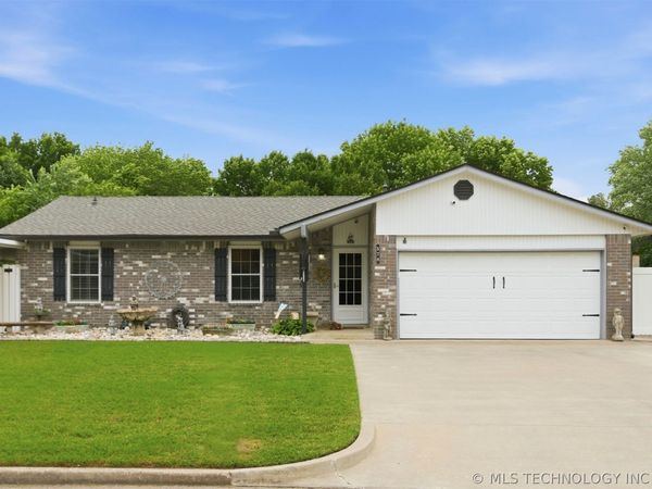 578 E 138th Place, Glenpool, OK 74033