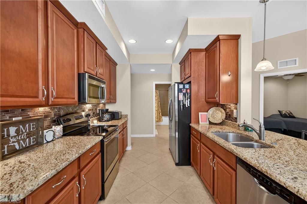 8541 Oakshade Cir, Unit 2, Fort Myers, FL 33919 Photo