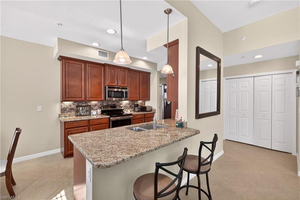 8541 Oakshade Cir, Unit 2, Fort Myers, FL 33919 Photo