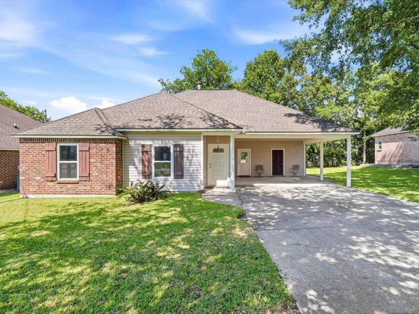 18606 Perkins Oak Rd, Prairieville, LA 70769
