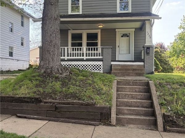 1239 Pondview Avenue , Akron, OH 44305