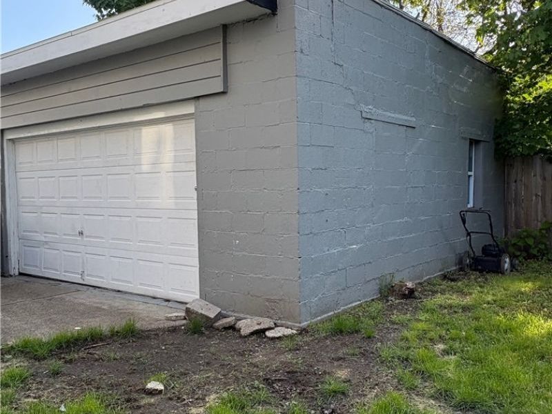 1239 Pondview Avenue, Akron, OH 44305 Photo 8