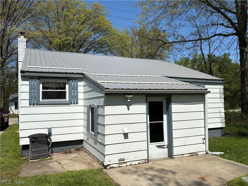 1520 E 27th Street, Ashtabula, OH 44004 Photo 3