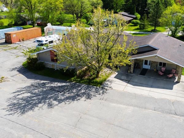 6065 Howard City Edmore Road, Vestaburg, MI 48891