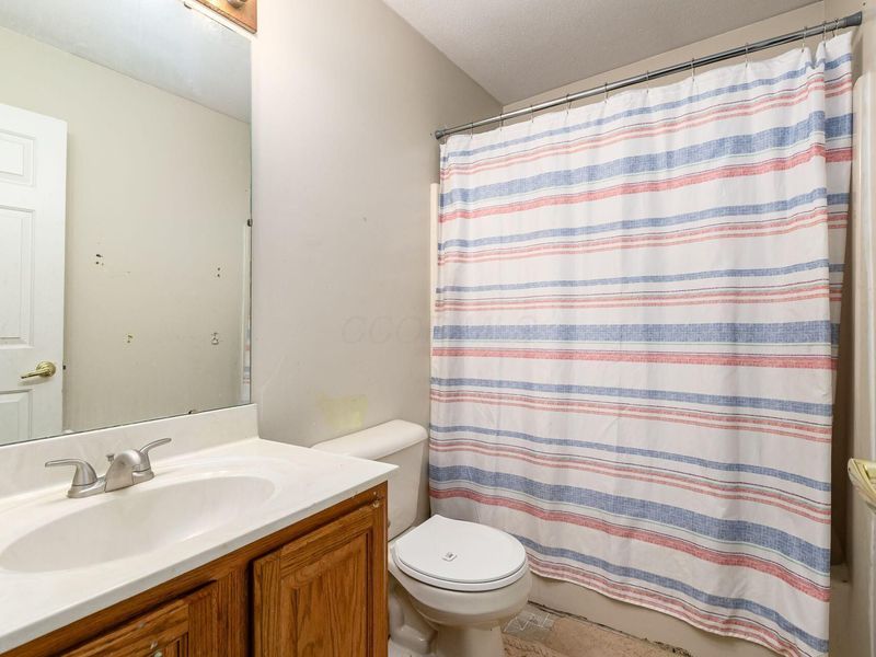 3033 Benchmark Drive, Columbus, OH 43219 Photo 13