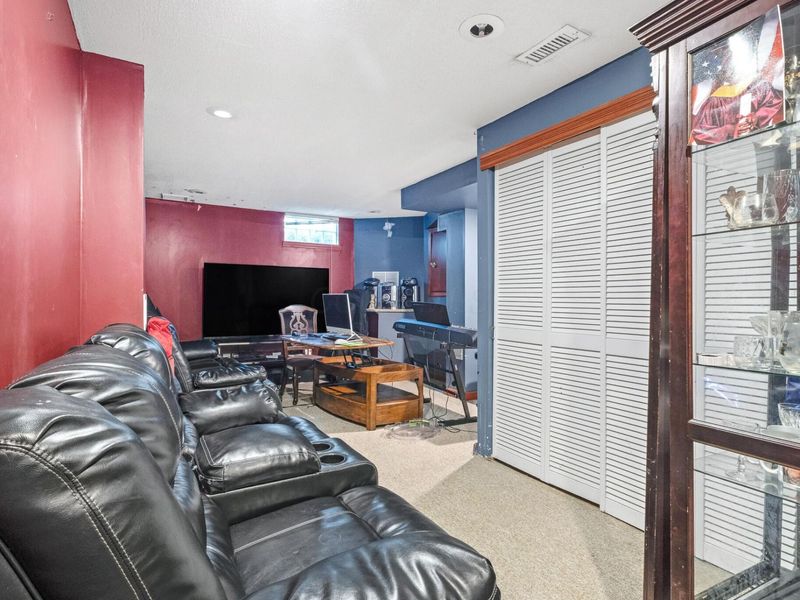 3033 Benchmark Drive, Columbus, OH 43219 Photo 14