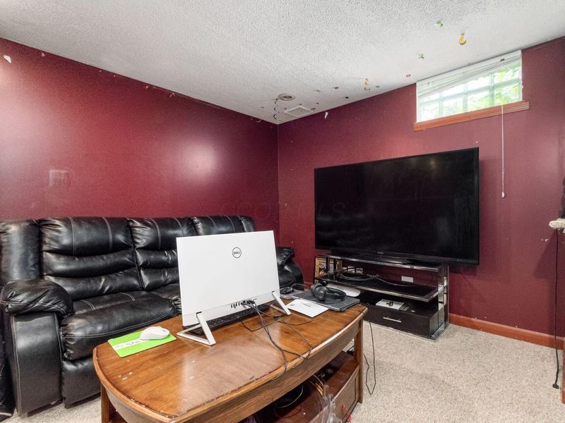 3033 Benchmark Drive, Columbus, OH 43219 Photo 16
