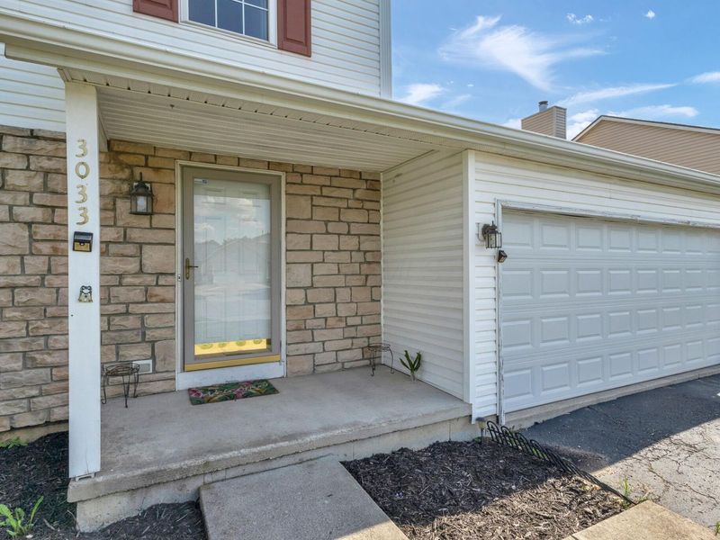 3033 Benchmark Drive, Columbus, OH 43219 Photo 2