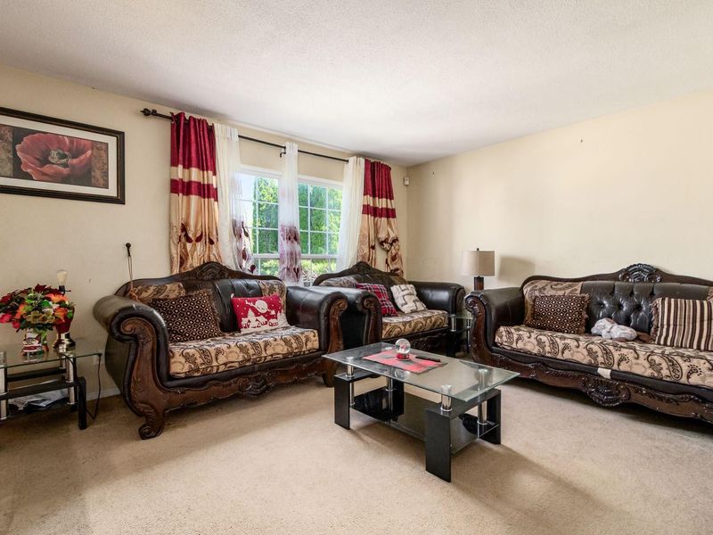 3033 Benchmark Drive, Columbus, OH 43219 Photo 4