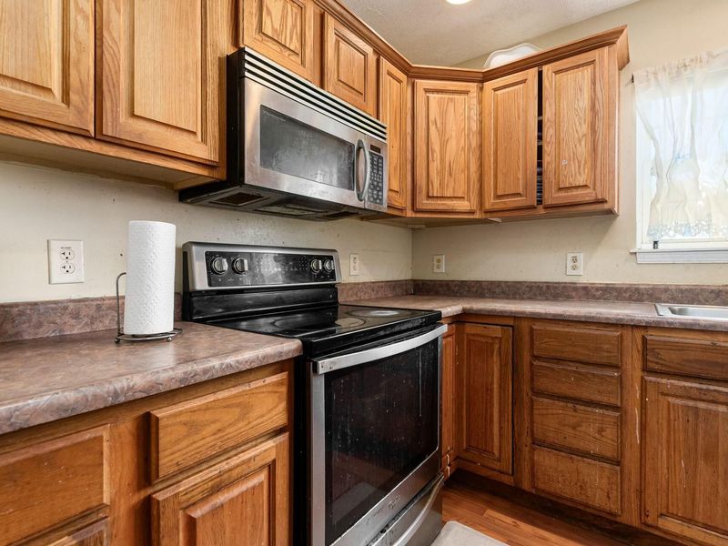 3033 Benchmark Drive, Columbus, OH 43219 Photo 7