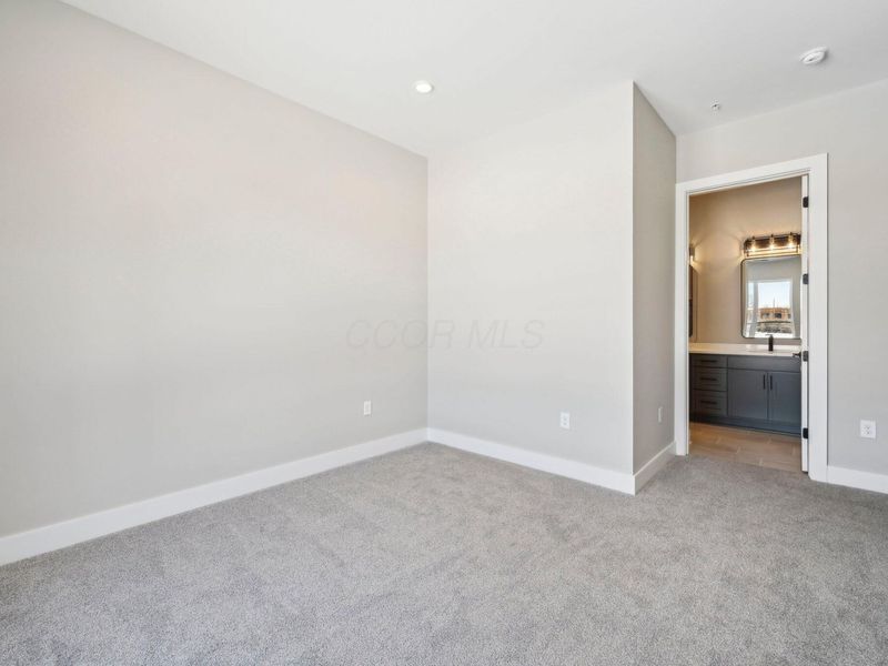 270 Dickenson Street, Unit 202, Columbus, OH 43215 Photo 13