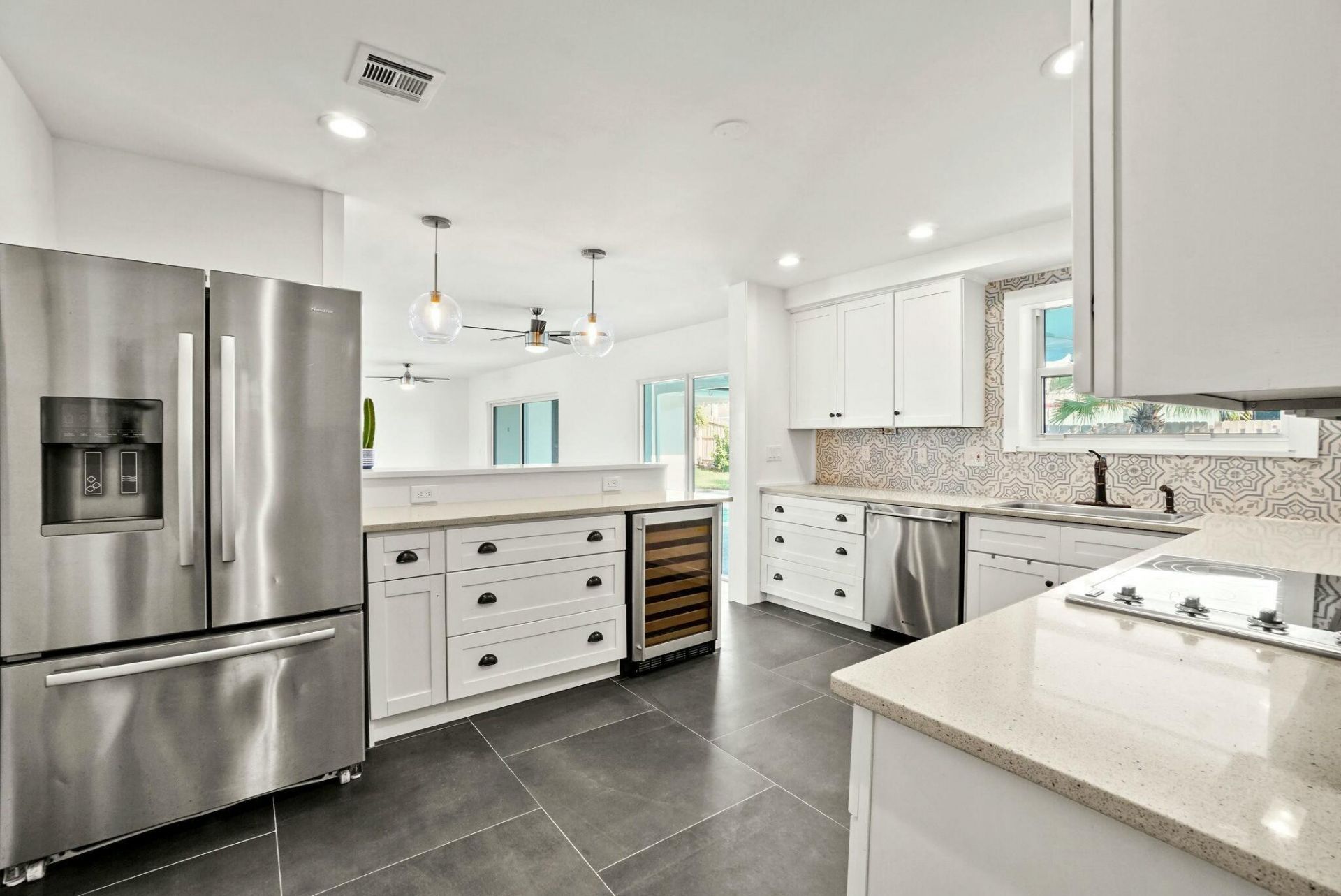 711 SW 25th Place, Boynton Beach, FL 33435 Photo