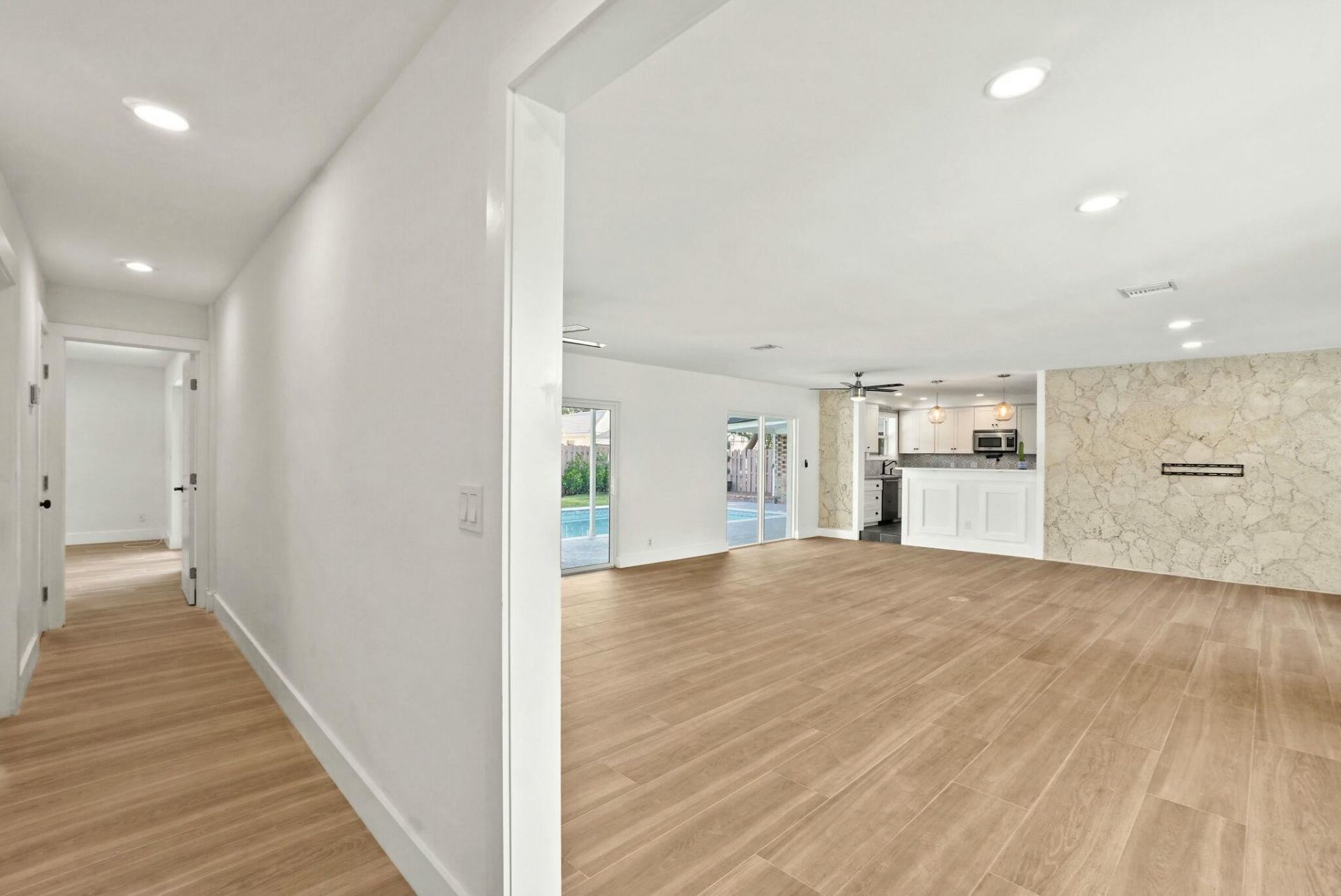 711 SW 25th Place, Boynton Beach, FL 33435 Photo
