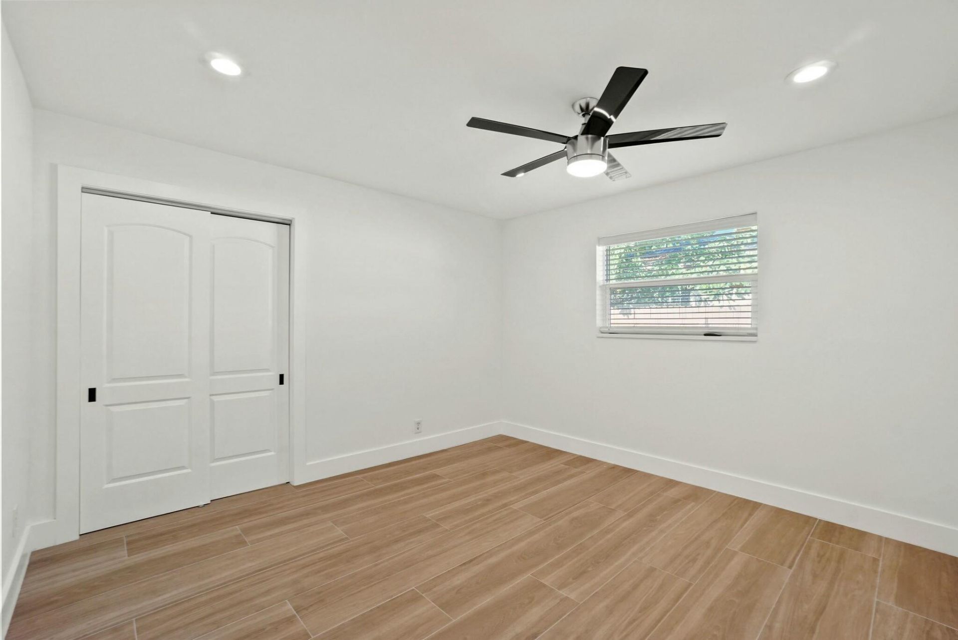 711 SW 25th Place, Boynton Beach, FL 33435 Photo