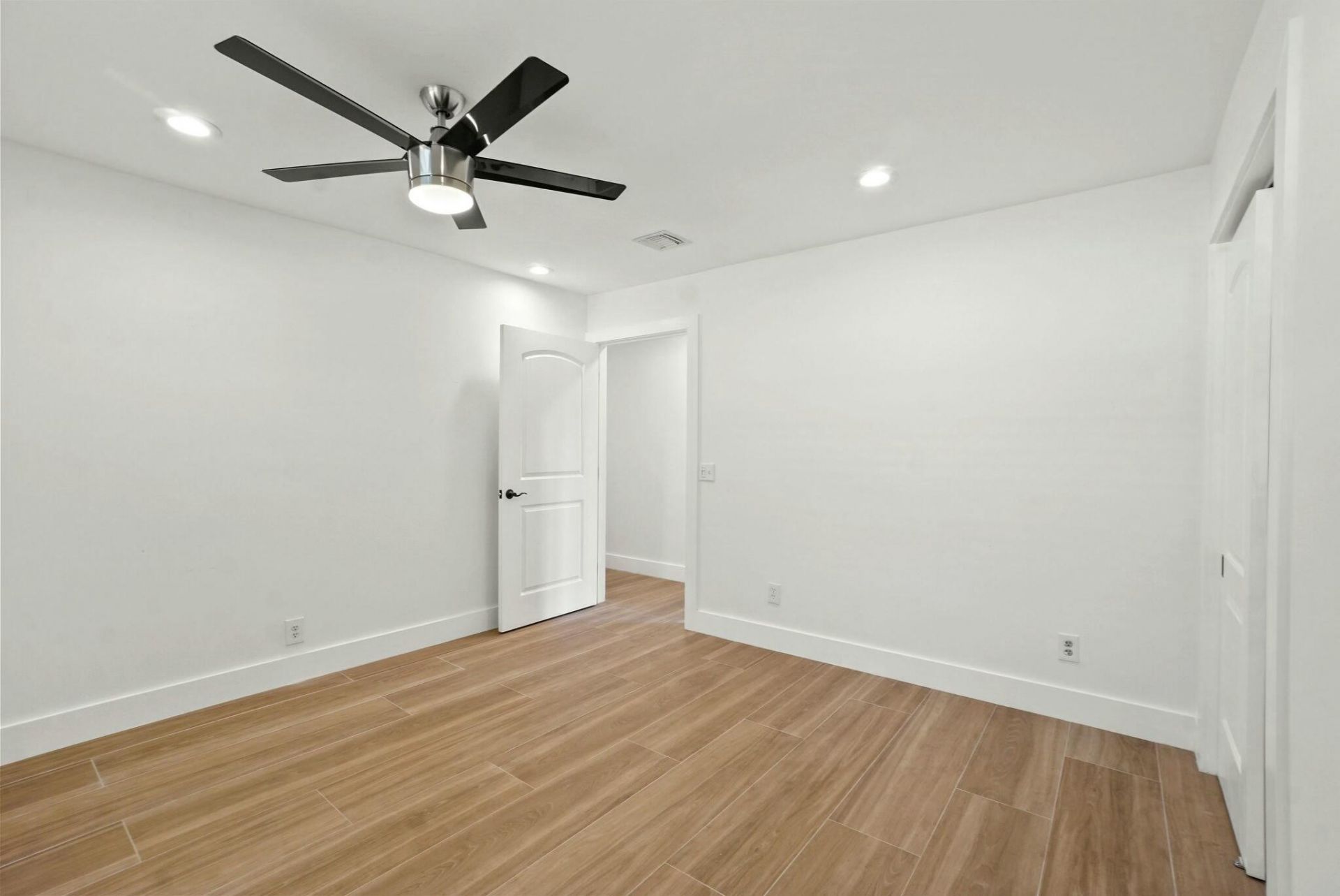 711 SW 25th Place, Boynton Beach, FL 33435 Photo