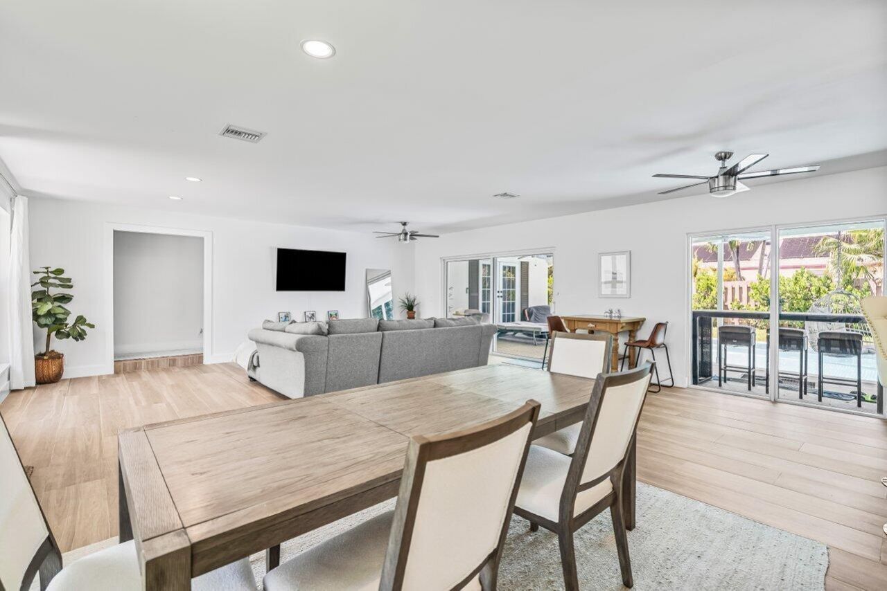 711 SW 25th Place, Boynton Beach, FL 33435 Photo