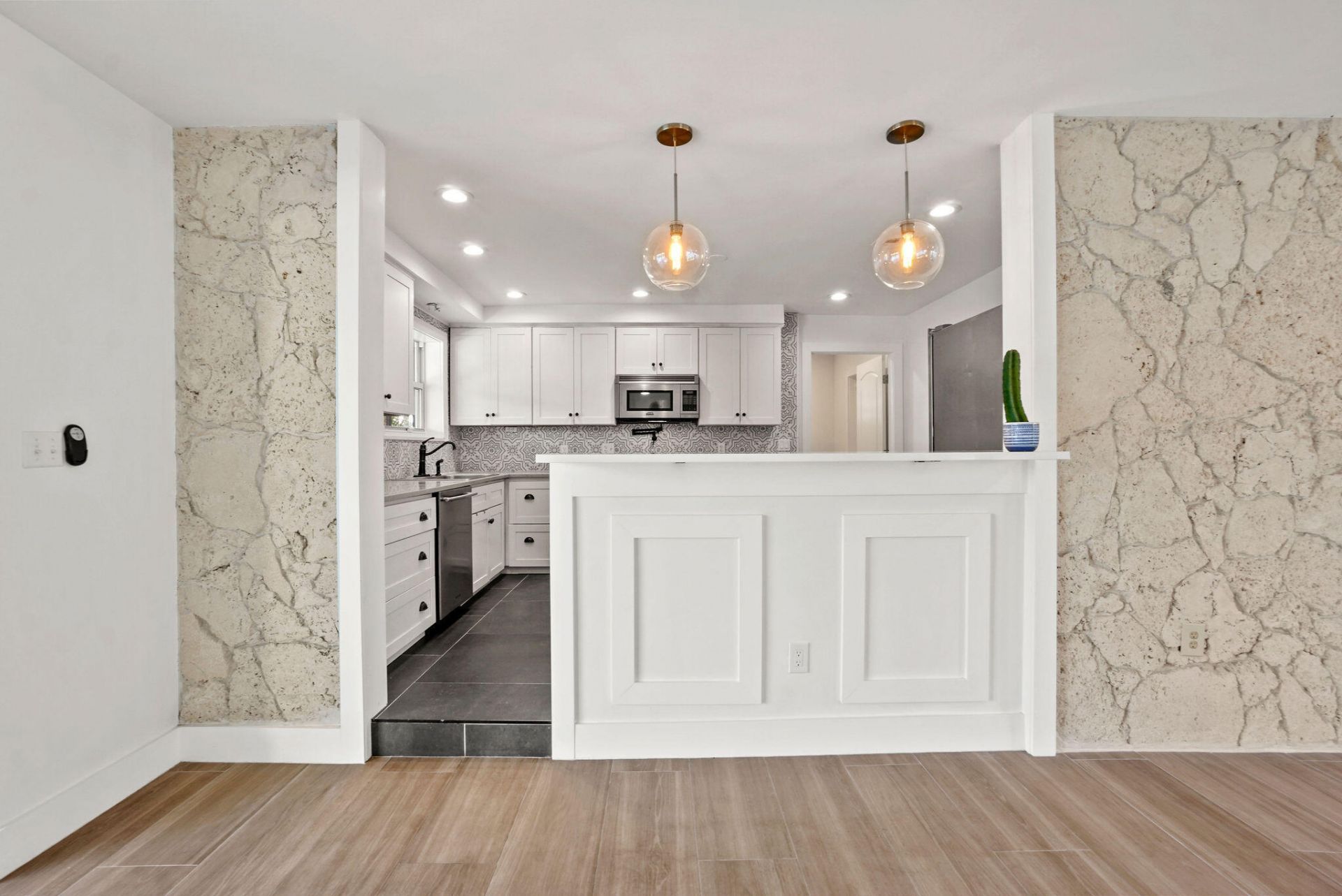 711 SW 25th Place, Boynton Beach, FL 33435 Photo