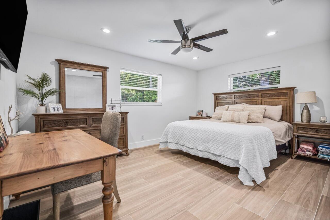 711 SW 25th Place, Boynton Beach, FL 33435 Photo
