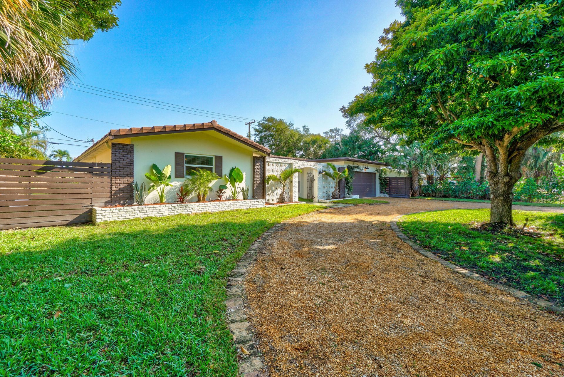 711 SW 25th Place, Boynton Beach, FL 33435 Photo