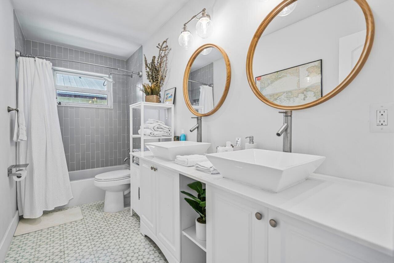 711 SW 25th Place, Boynton Beach, FL 33435 Photo