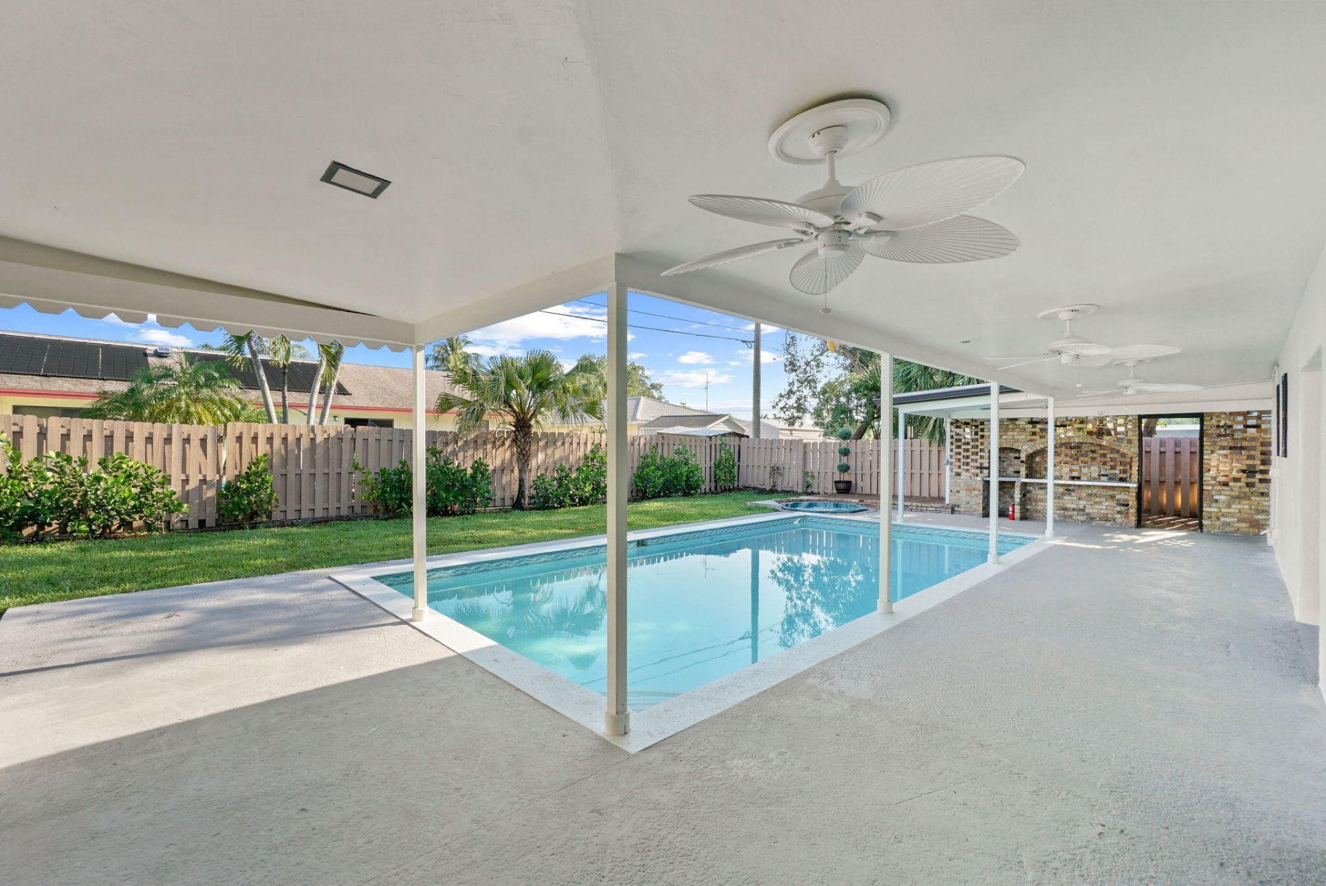 711 SW 25th Place, Boynton Beach, FL 33435 Photo