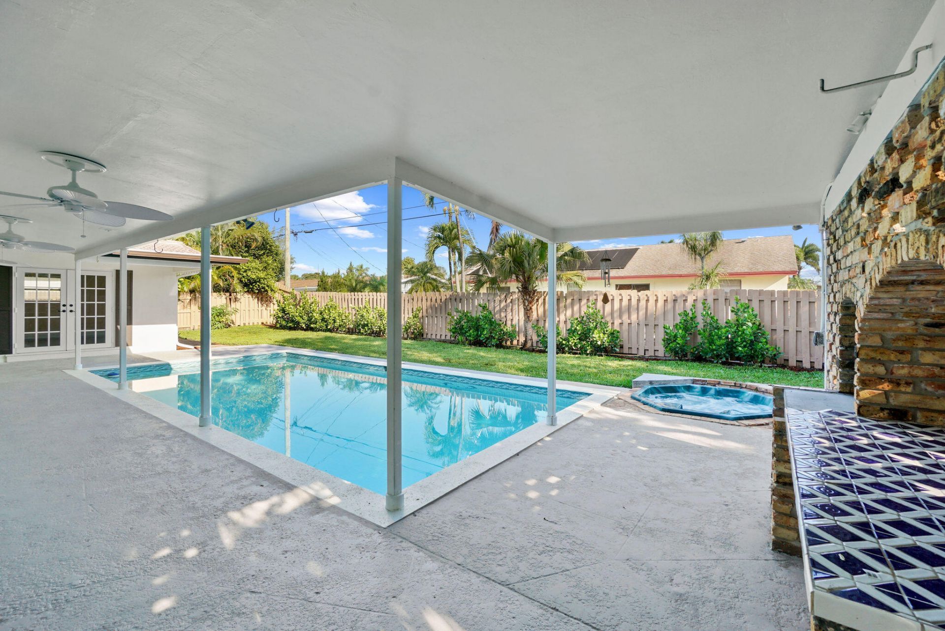 711 SW 25th Place, Boynton Beach, FL 33435 Photo