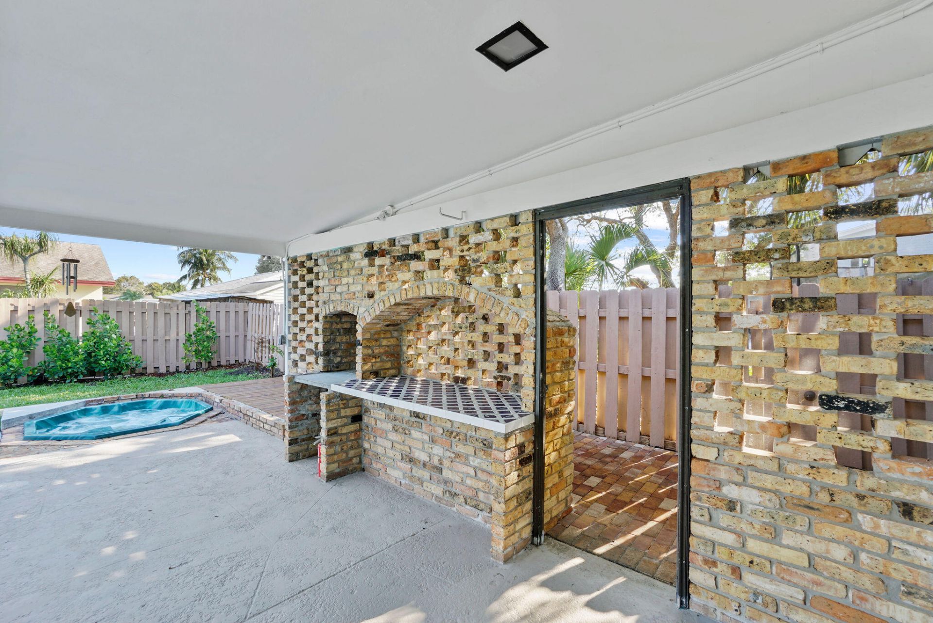 711 SW 25th Place, Boynton Beach, FL 33435 Photo