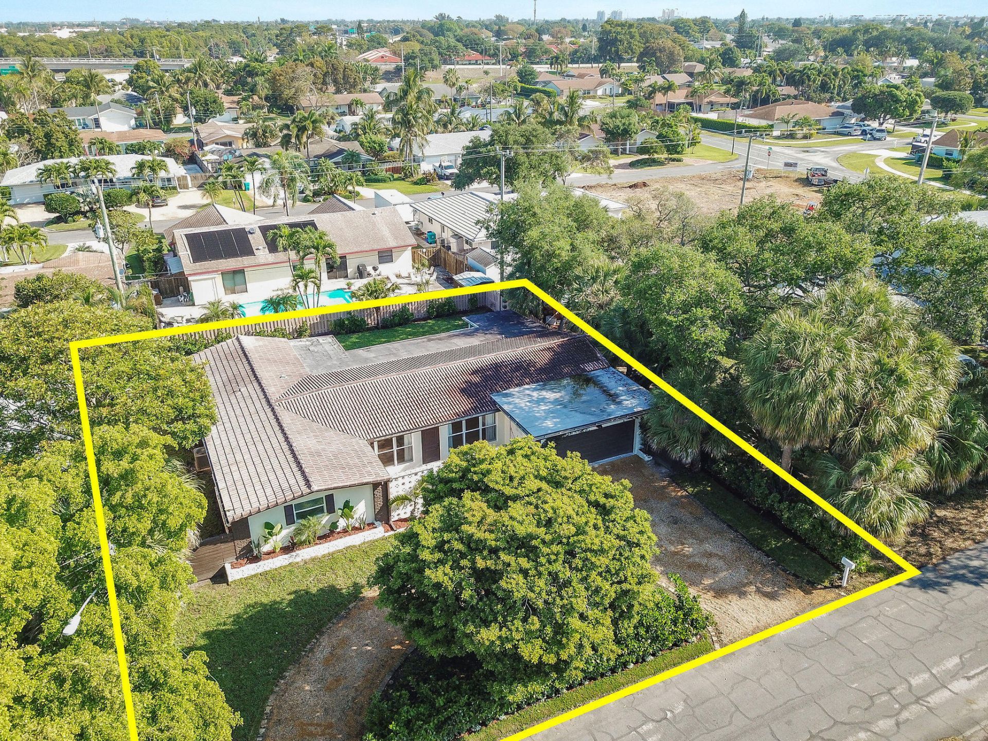 711 SW 25th Place, Boynton Beach, FL 33435 Photo