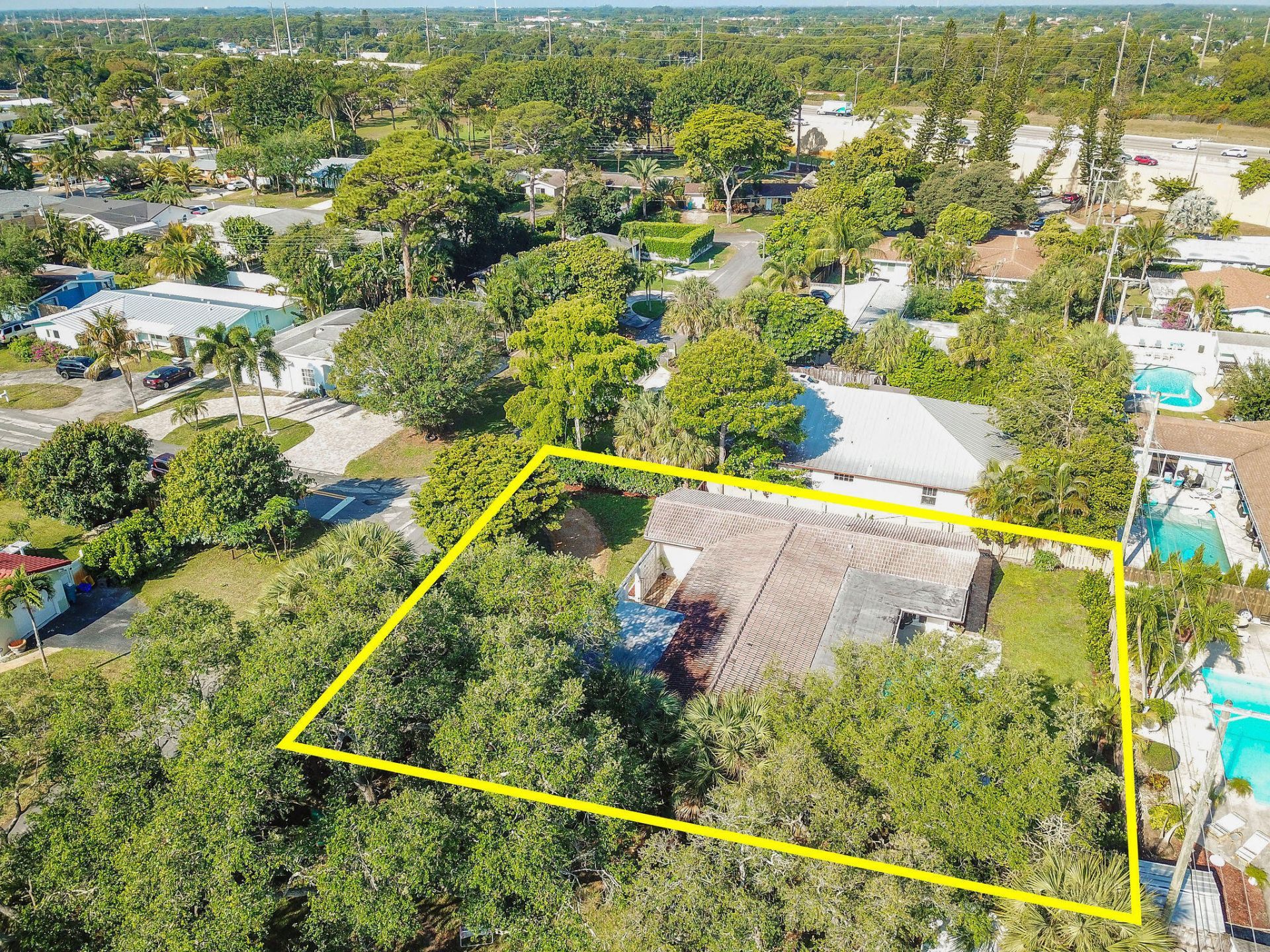 711 SW 25th Place, Boynton Beach, FL 33435 Photo