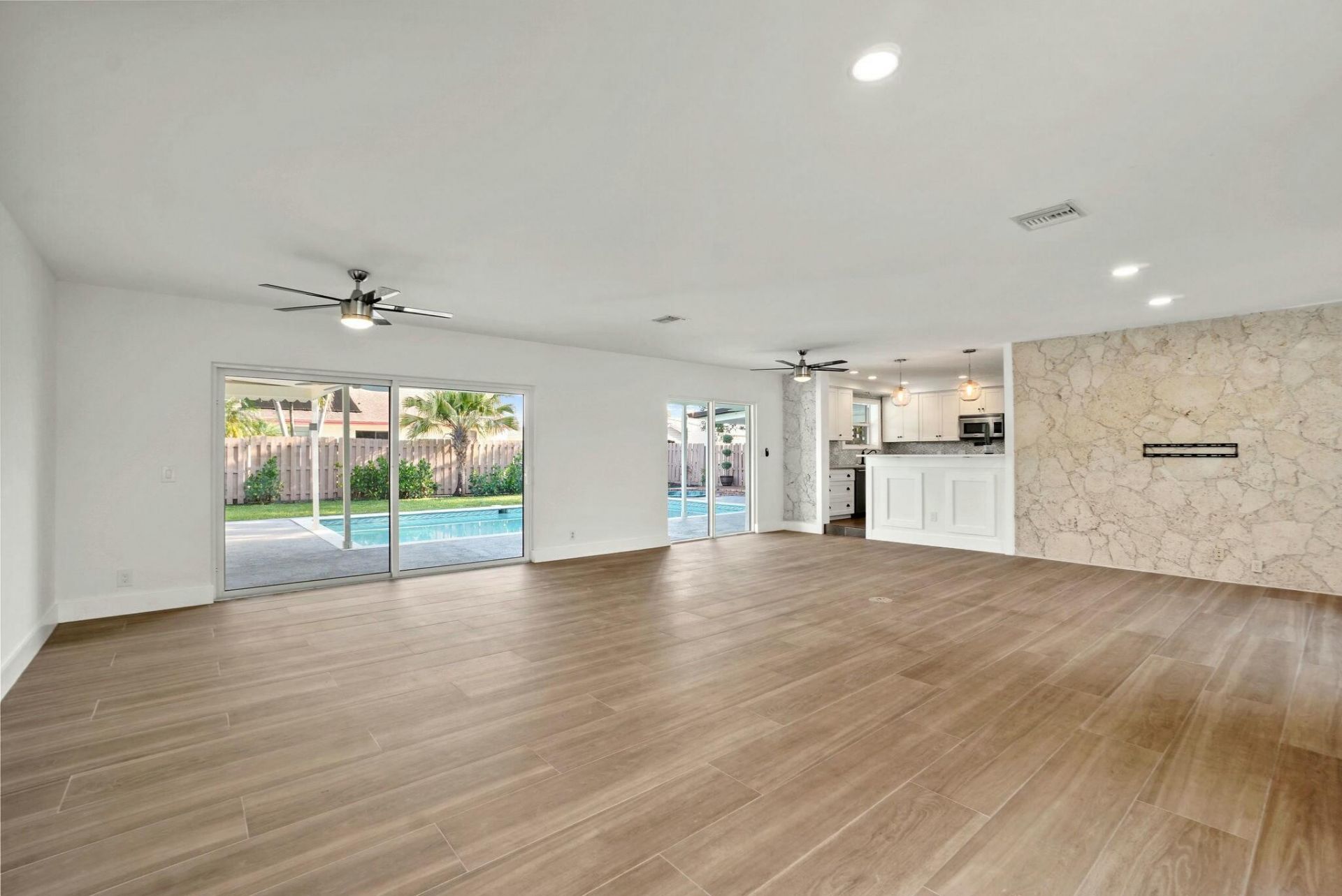 711 SW 25th Place, Boynton Beach, FL 33435 Photo