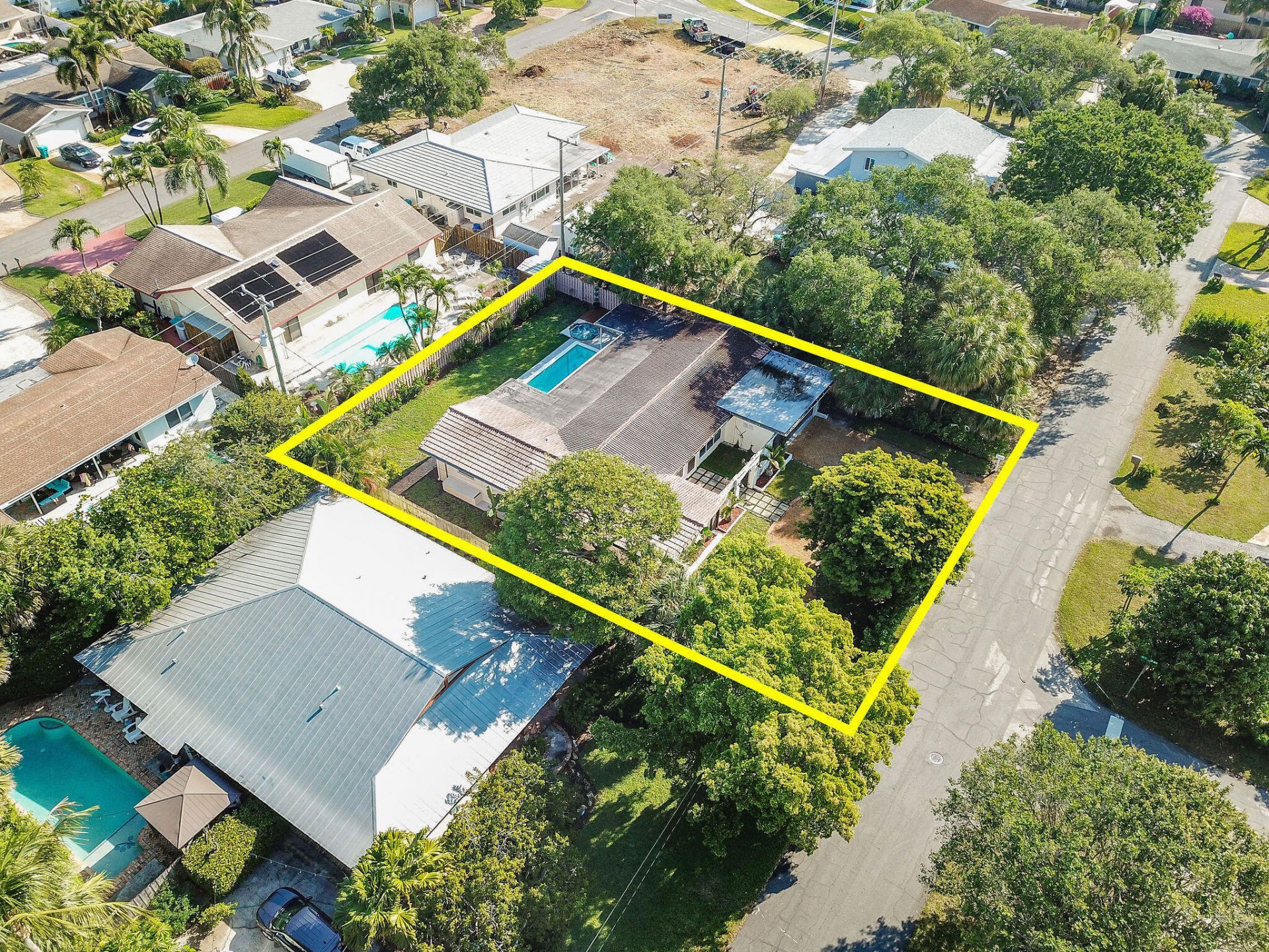 711 SW 25th Place, Boynton Beach, FL 33435 Photo