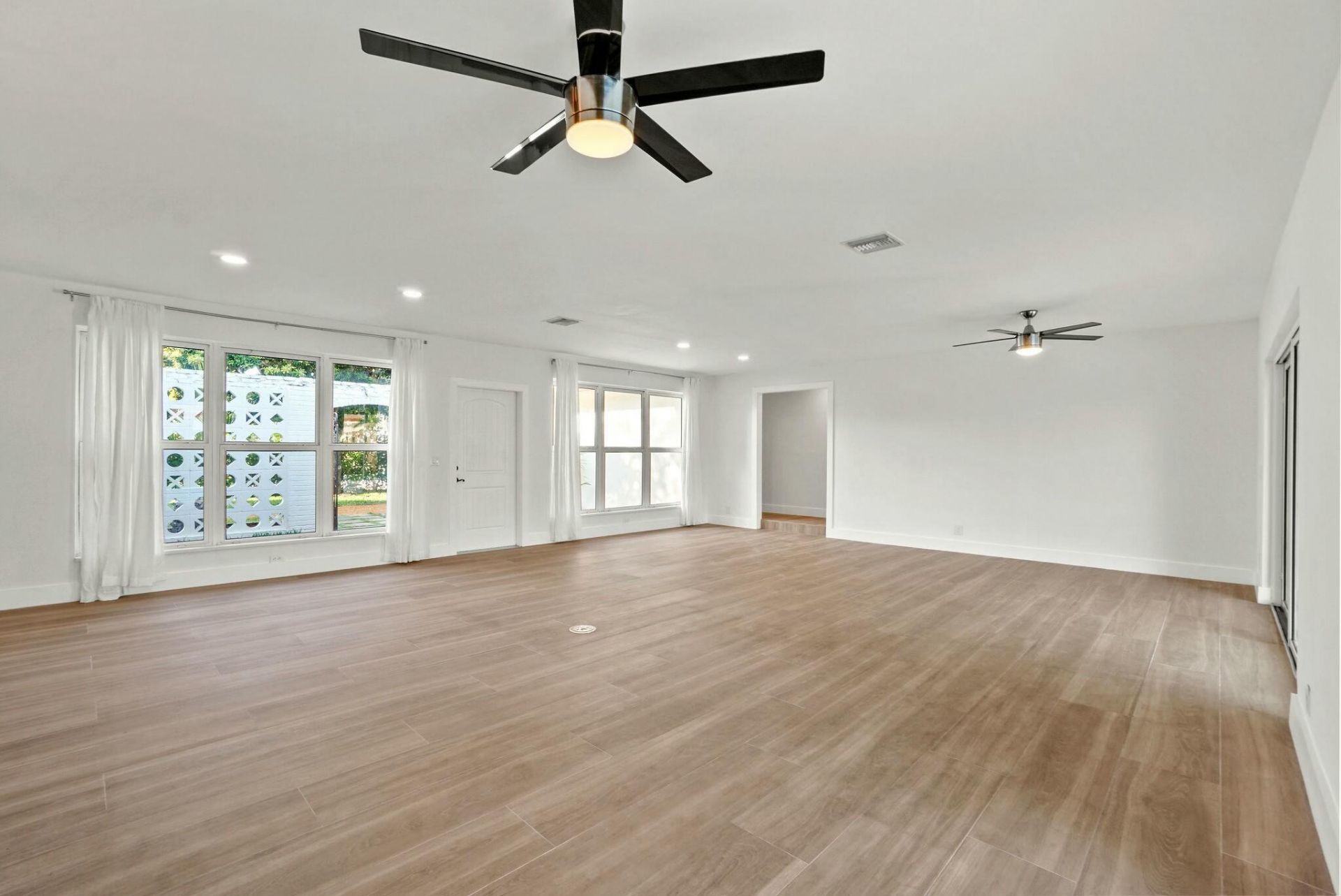 711 SW 25th Place, Boynton Beach, FL 33435 Photo
