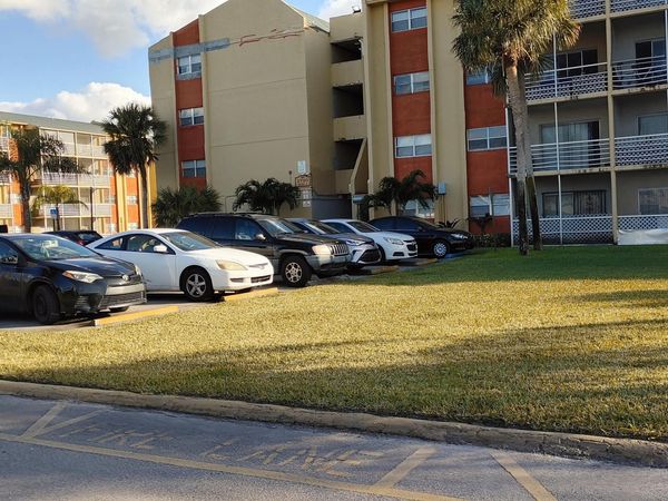 3610 NW 21st Street, Unit 308, Lauderdale Lakes, FL 33311