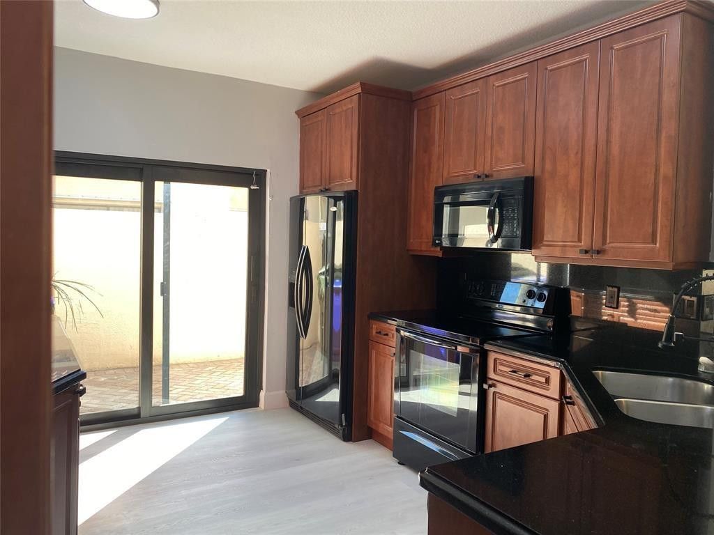 692 SW 158th Terrace, Pembroke Pines, FL 33027 Photo