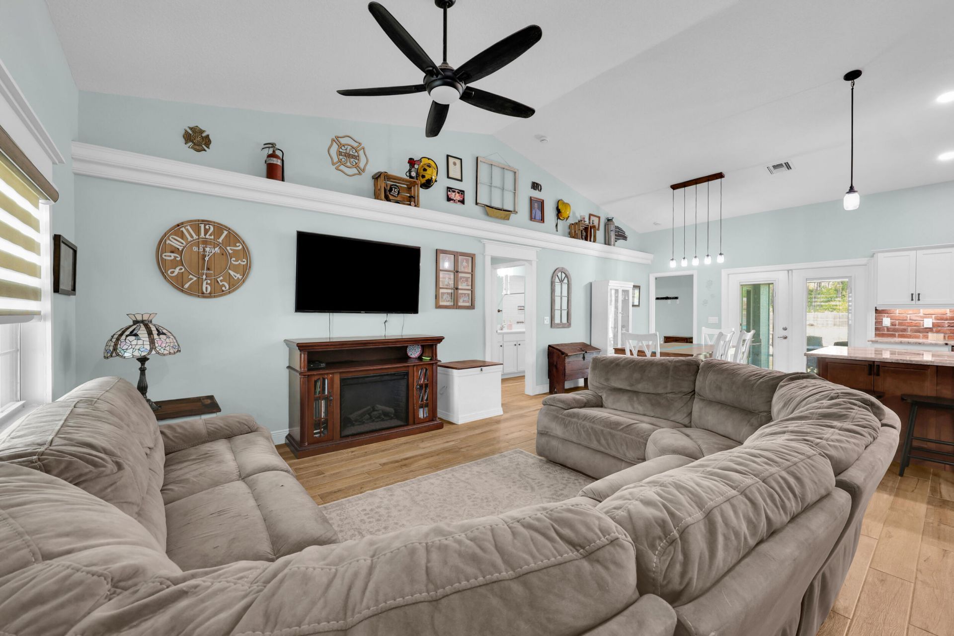 5566 Pinetree Drive, Fort Pierce, FL 34982 Photo