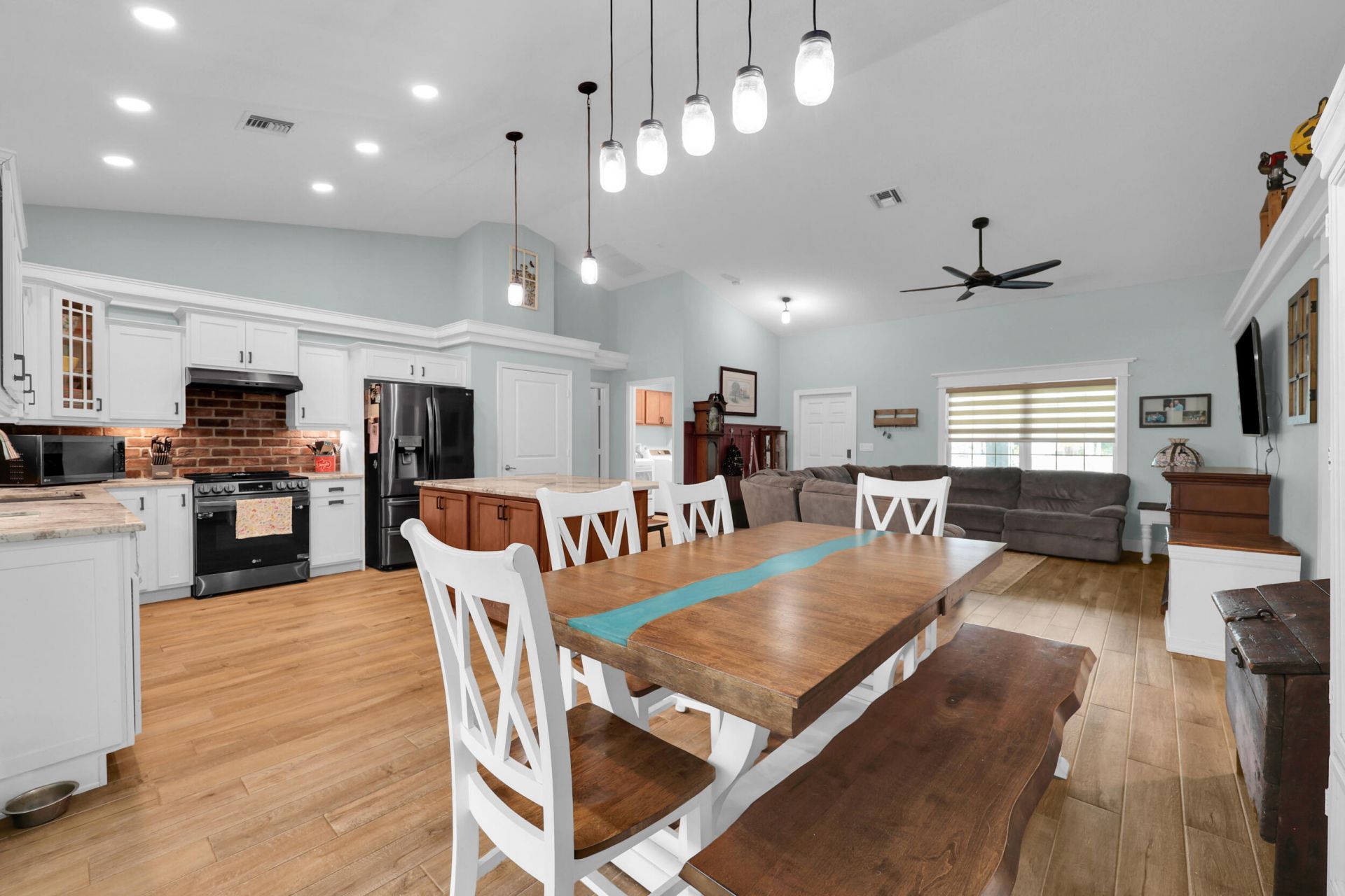 5566 Pinetree Drive, Fort Pierce, FL 34982 Photo