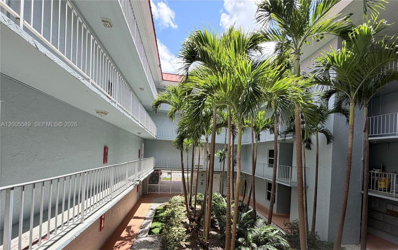 505 S Pine Island Rd , Unit 208B, Plantation, FL 33324 Photo