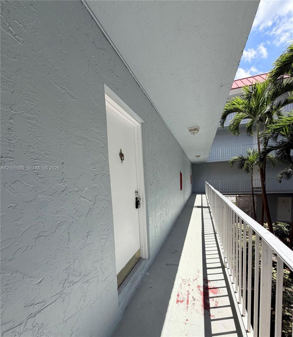 505 S Pine Island Rd , Unit 208B, Plantation, FL 33324 Photo