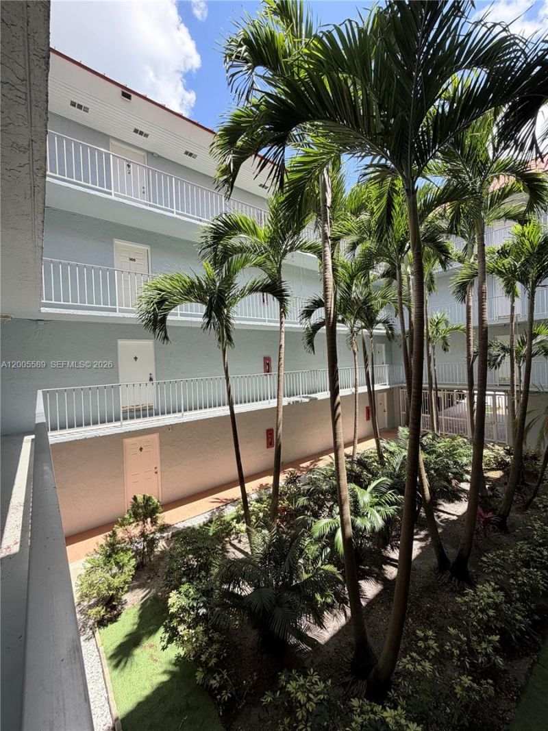 505 S Pine Island Rd , Unit 208B, Plantation, FL 33324 Photo