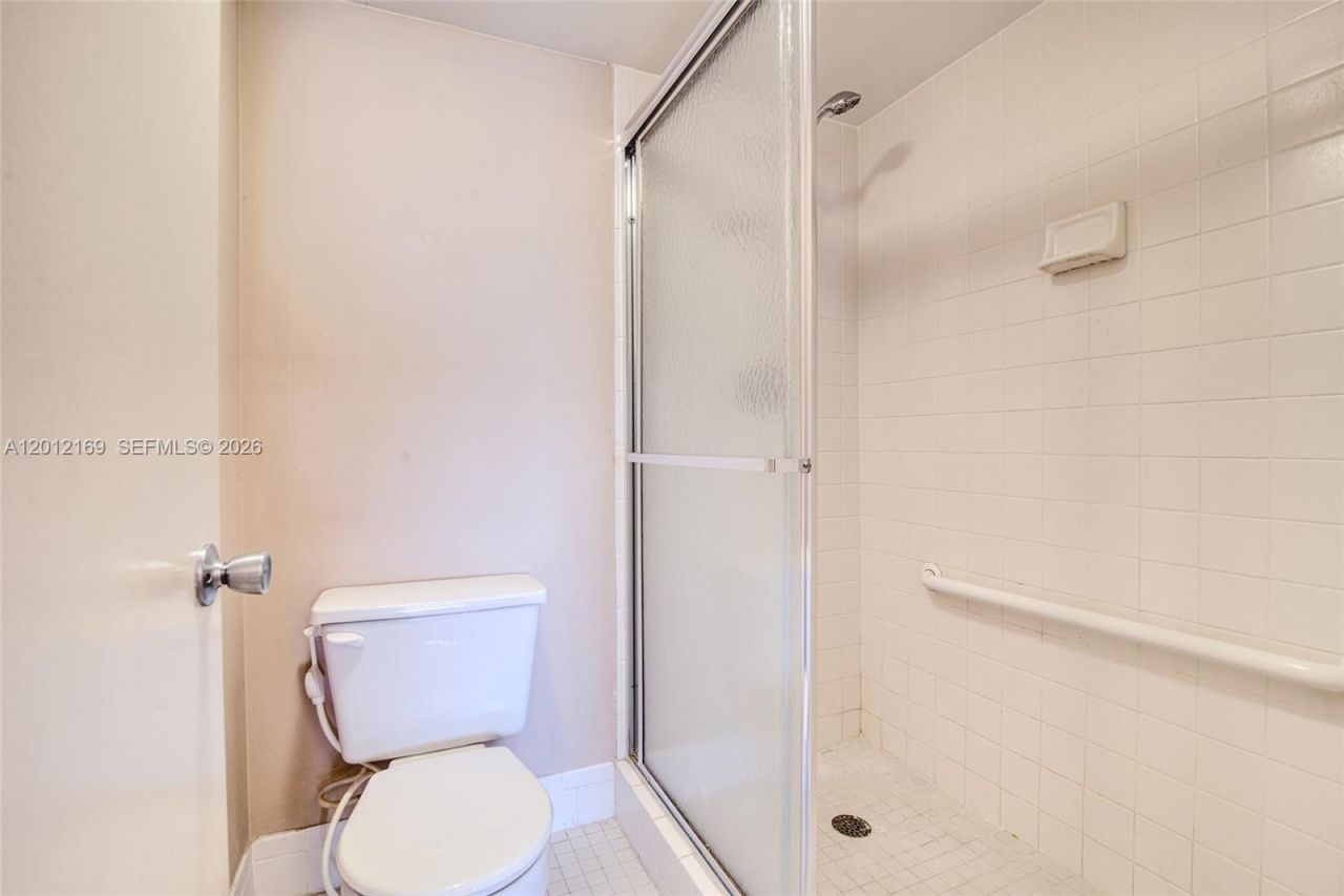 12950 SW 13th St , Unit 412D, Pembroke Pines, FL 33027 Photo