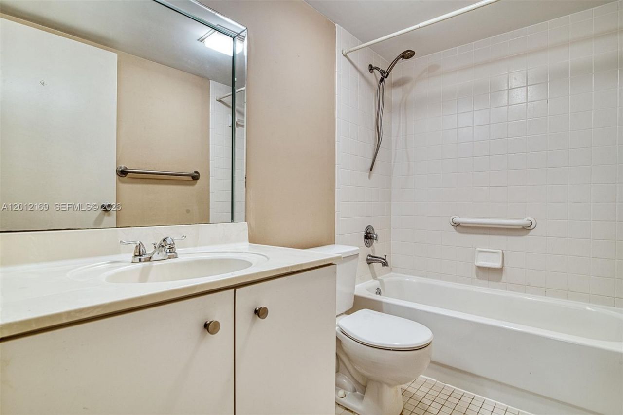 12950 SW 13th St , Unit 412D, Pembroke Pines, FL 33027 Photo