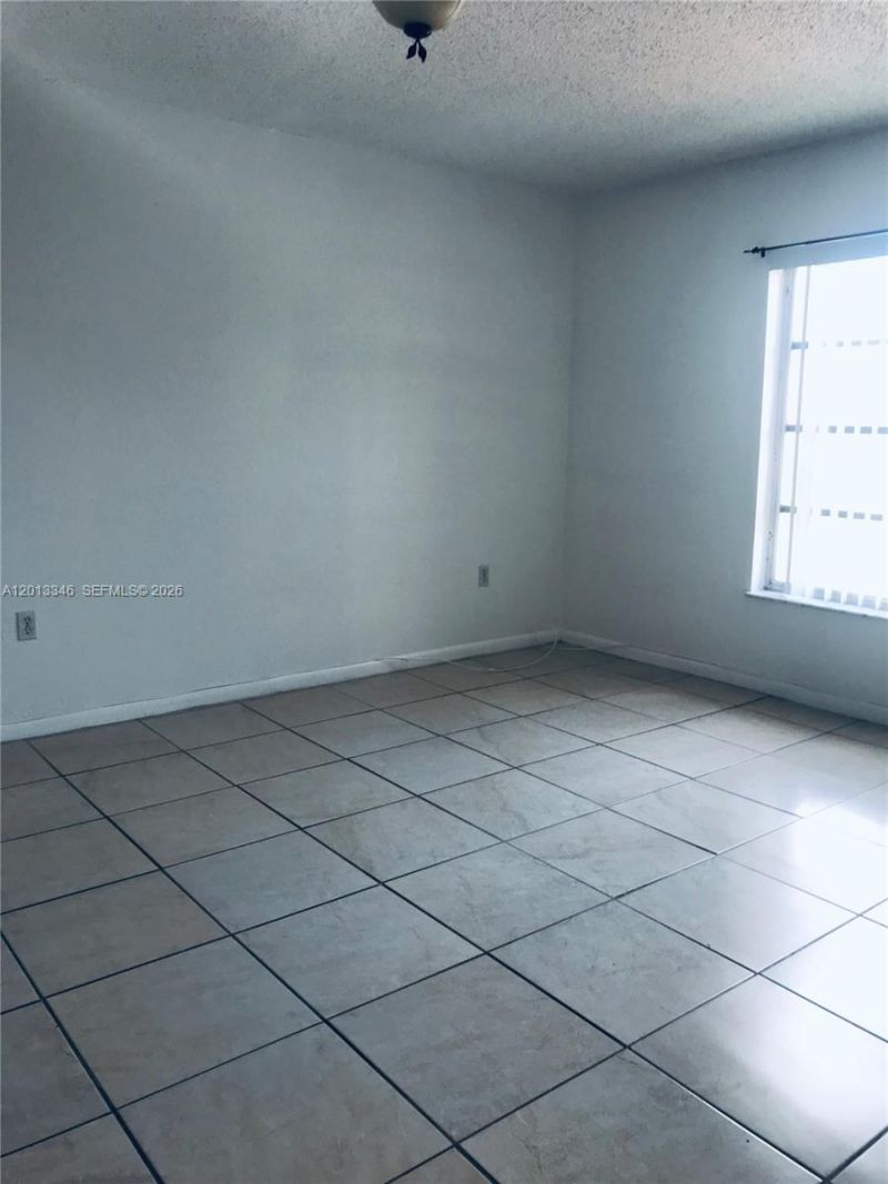 17600 NW 68th Ave, Unit B3006, Hialeah, FL 33015 Photo