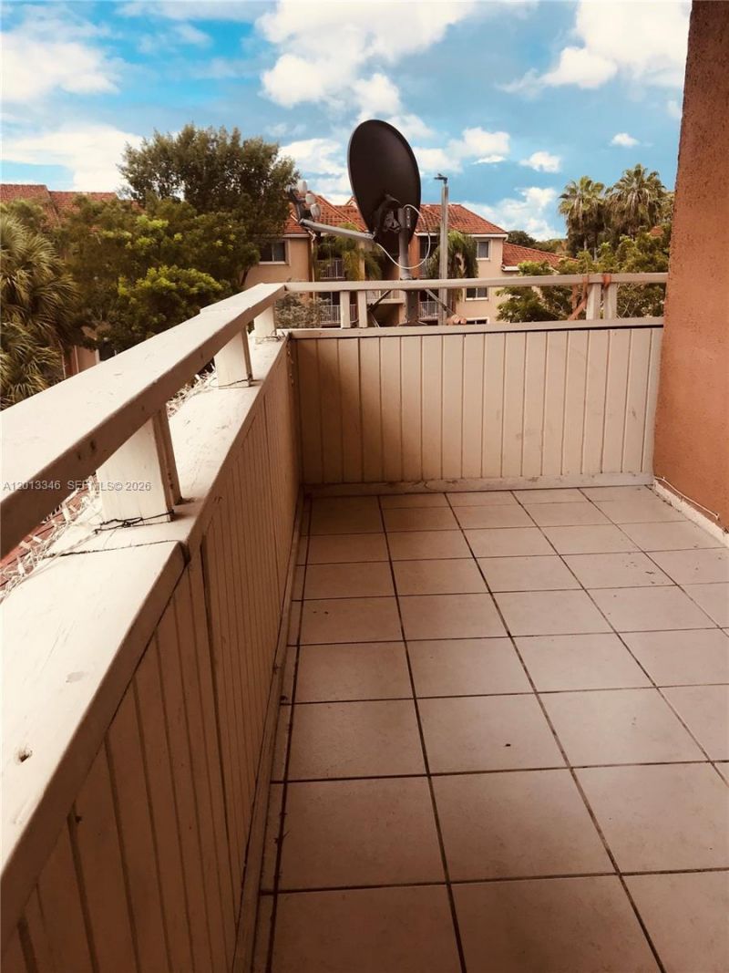 17600 NW 68th Ave, Unit B3006, Hialeah, FL 33015 Photo
