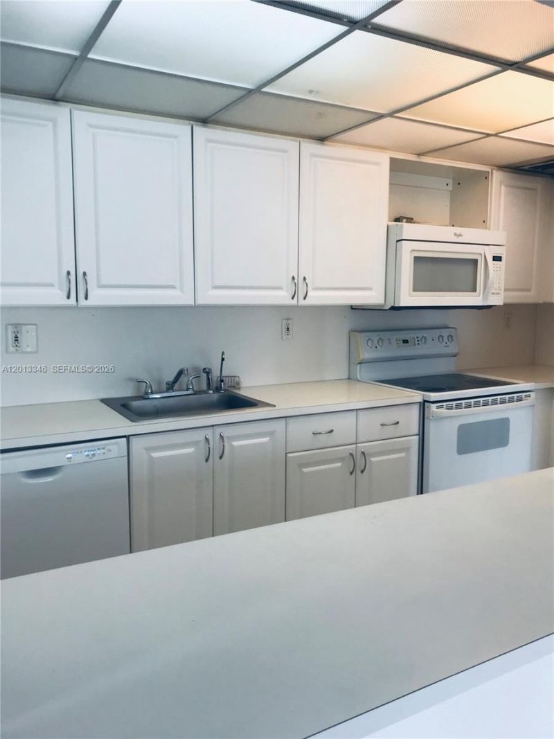 17600 NW 68th Ave, Unit B3006, Hialeah, FL 33015 Photo