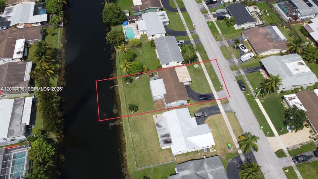 9590 NW 24th Pl , Sunrise, FL 33322 Photo