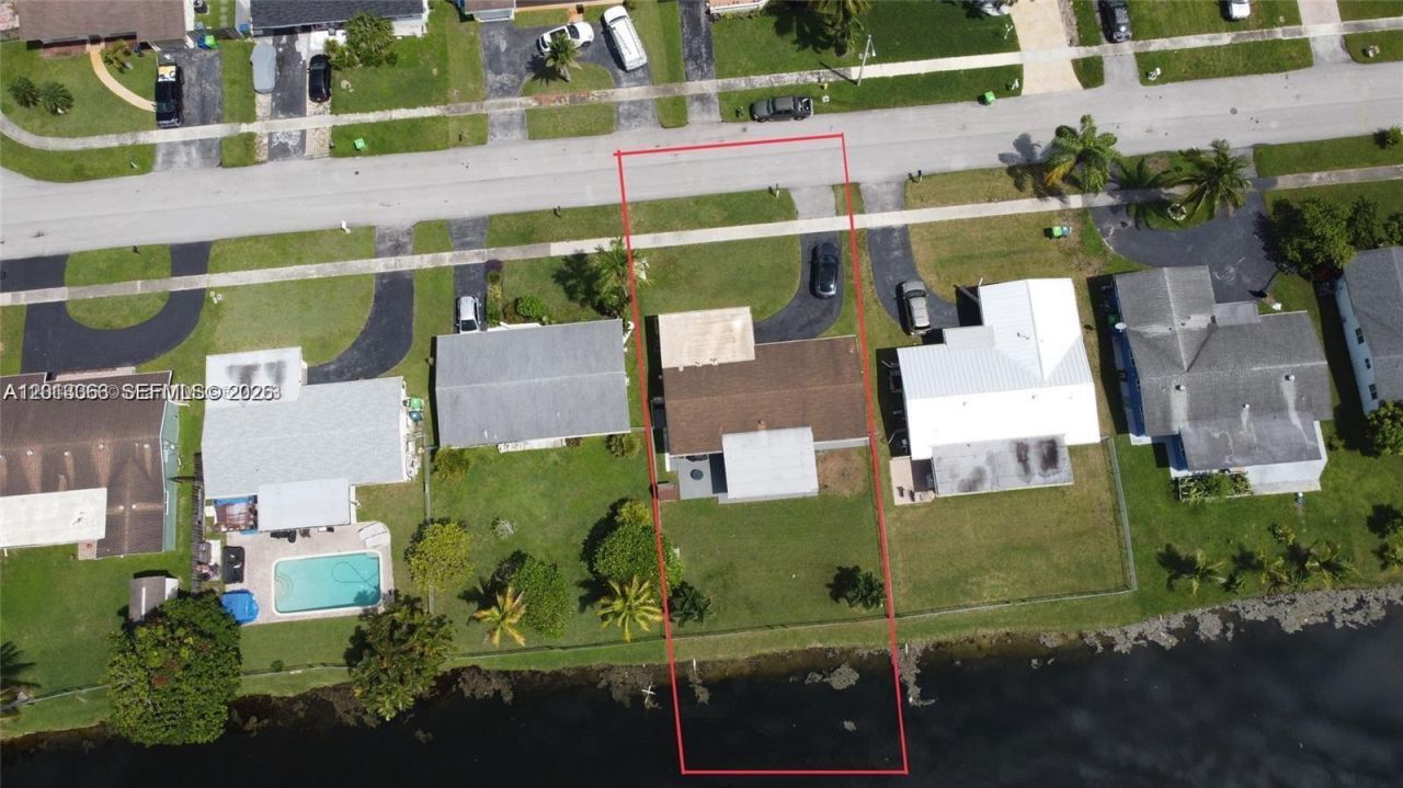 9590 NW 24th Pl , Sunrise, FL 33322 Photo